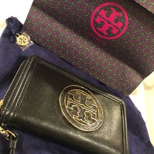 Tory Burch wristlet